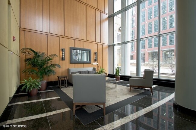 Foto del edificio - 345 N LaSalle St