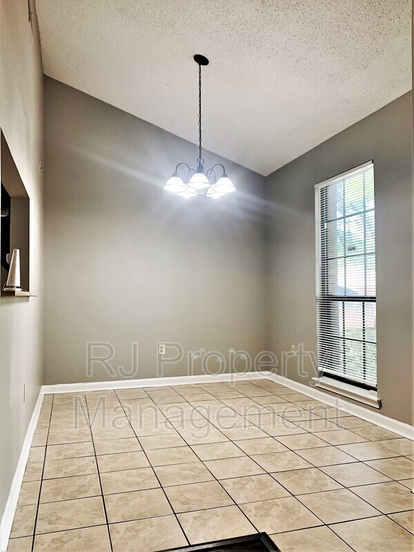 Foto del edificio - 6509 Birkenhead Rd