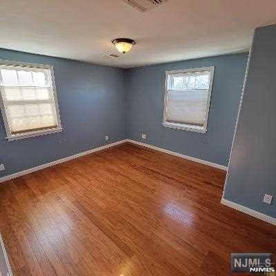 Building Photo - 12-14-14 1st St