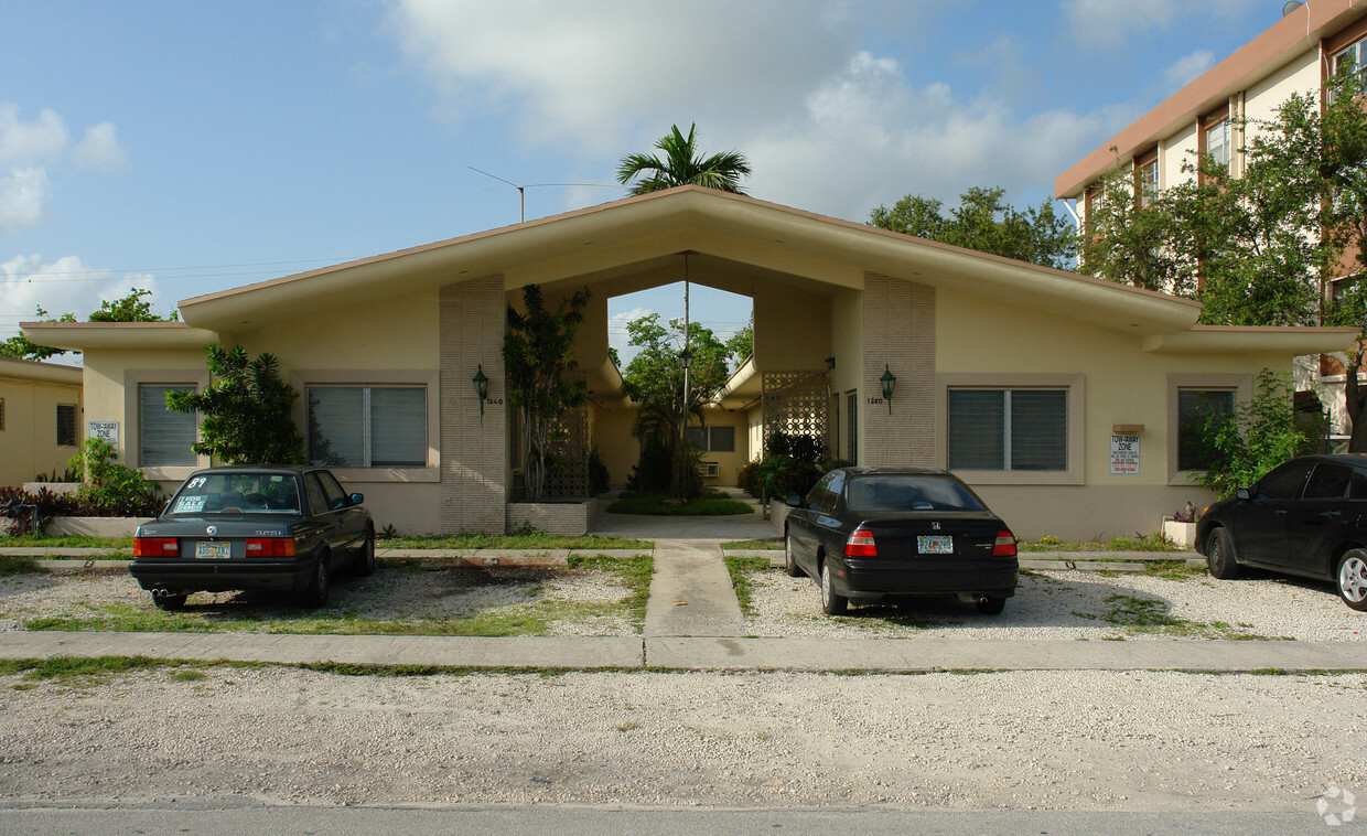 Primary Photo - Arch Creek Apartments