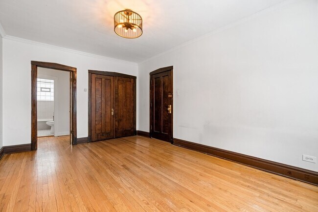 Foto del edificio - 2909 W Grace St