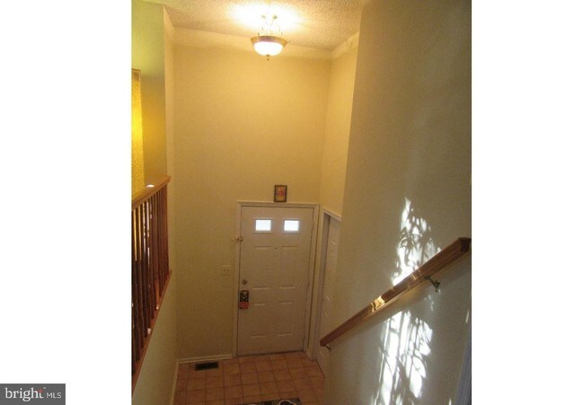 Foto del edificio - 76 E Shrewsbury Pl