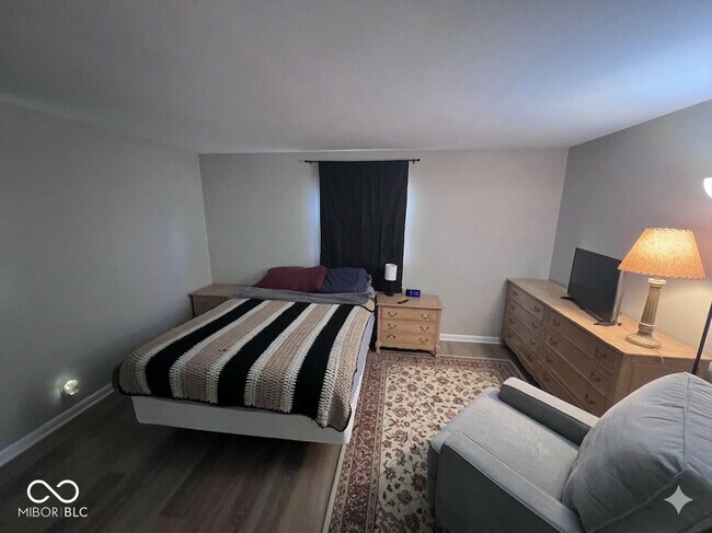 Foto del edificio - 1147 Darby Ln