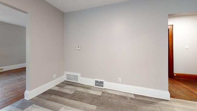 Building Photo - 764 Work Dr