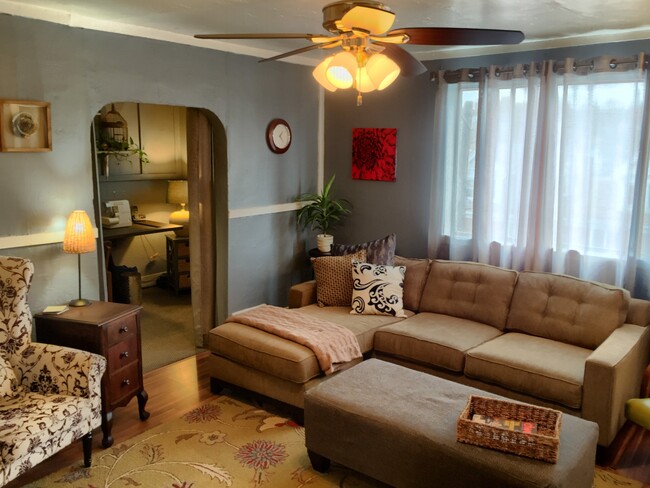 Living room - 353 Grace St