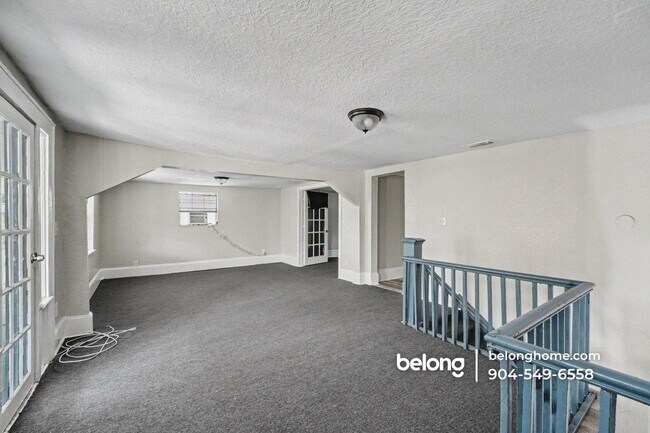 Building Photo - 1131 Grothe St