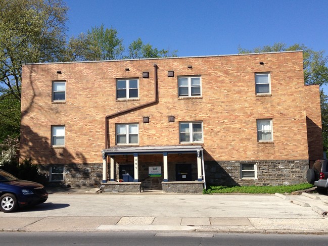 Building Photo - Sycamore Court Apartments