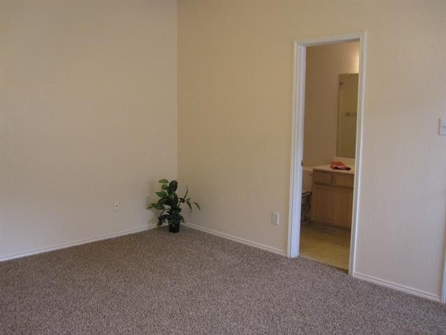 Foto del edificio - 7418 Fairfield Dr