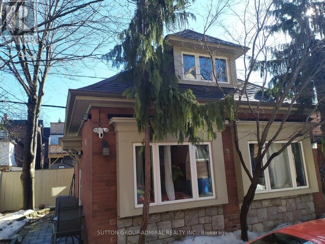 Photo du bâtiment - 335 Palmerston Blvd