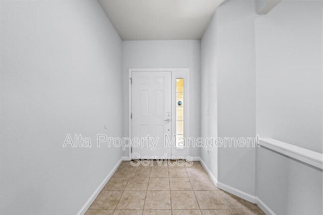 Building Photo - 6881 Woody Vine Dr