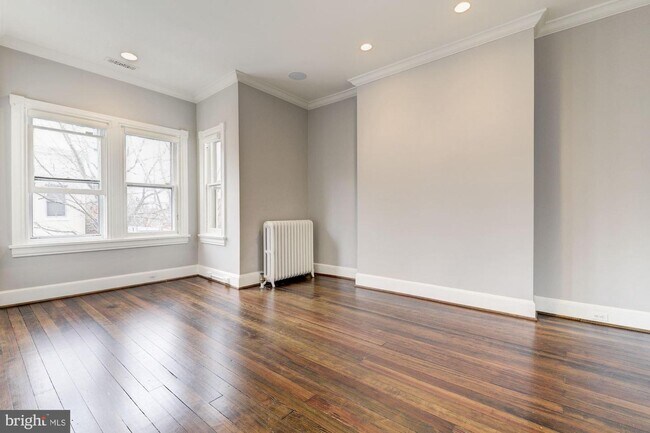 Building Photo - 1324 34th St NW