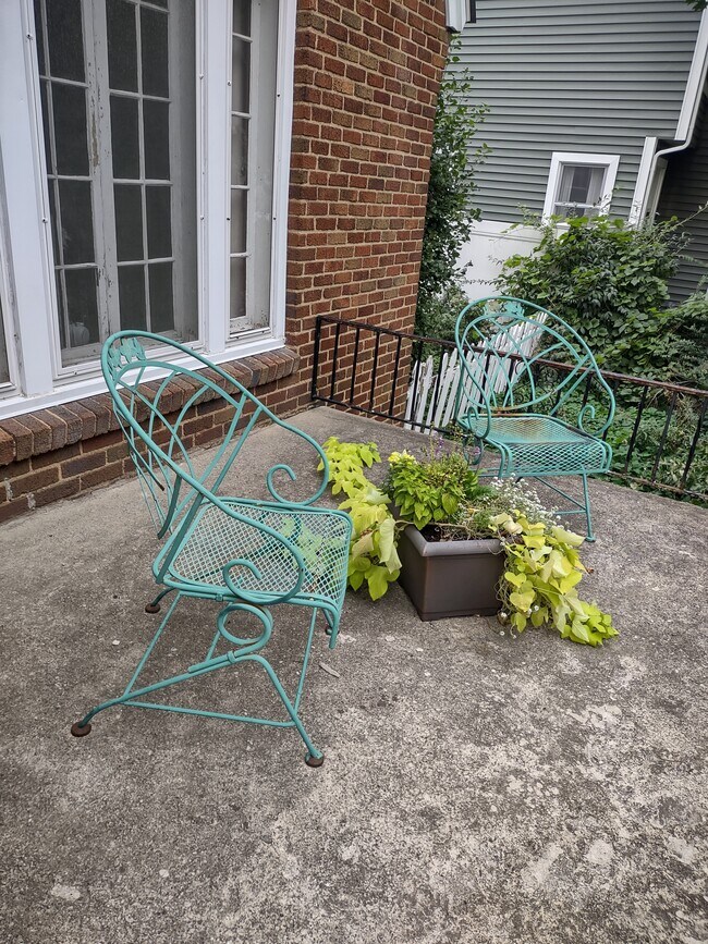 Foto del edificio - 1722 Harvard Rd