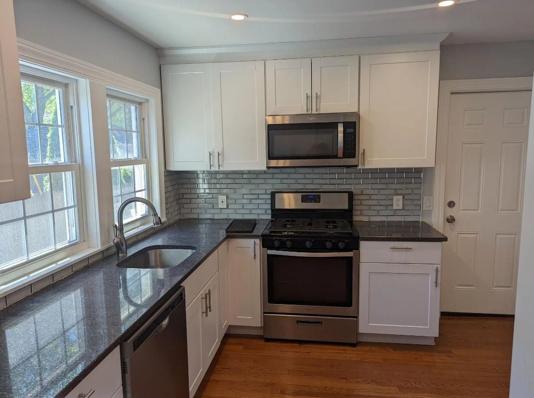 Building Photo - 96 Delham Ave