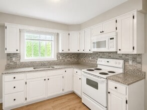 Building Photo - 75 Haviland Ave