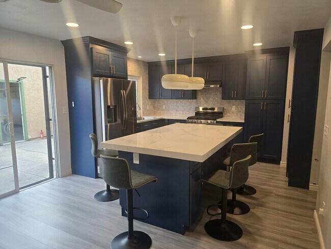 Foto del edificio - Beautiful Townhome for Rent