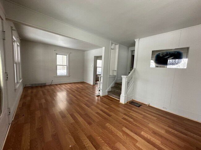 Building Photo - Brooklyn 4-Bed Single-Family - Available Now