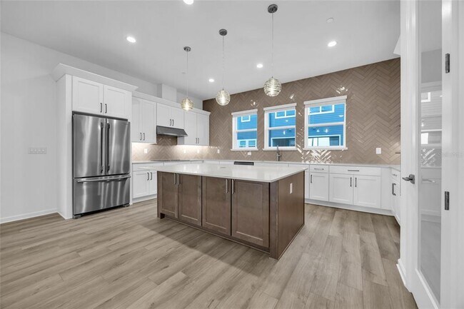 Building Photo - 9305 Luminary Blvd