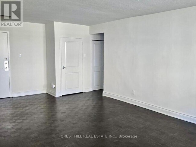 Building Photo - 35 Esterbrooke Ave.