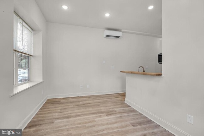 Foto del edificio - 2046 E Huntingdon St