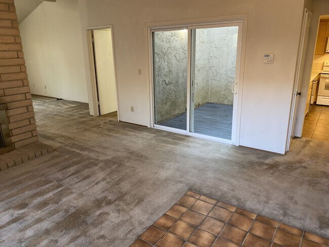 Building Photo - Single Story Home