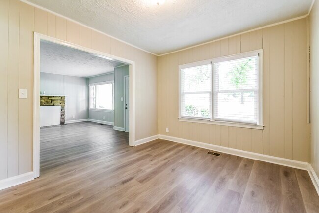 Foto del edificio - 1380 Bolton Rd NW