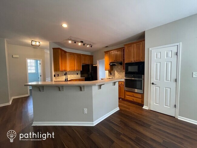 Building Photo - 2621 Hillgrove Drive