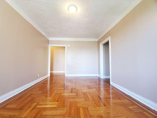 Foto del edificio - 2 bedroom in BRONX NY 10463