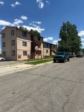 Building Photo - 214 W 5th St