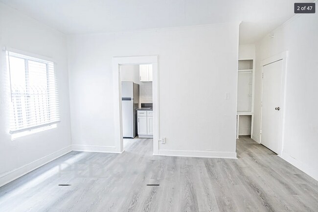 Foto del edificio - 816 S Park View St
