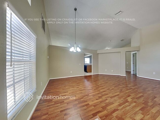 Building Photo - 12513 Lake Vista Dr