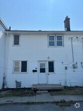 Building Photo - 2 Caen Ct