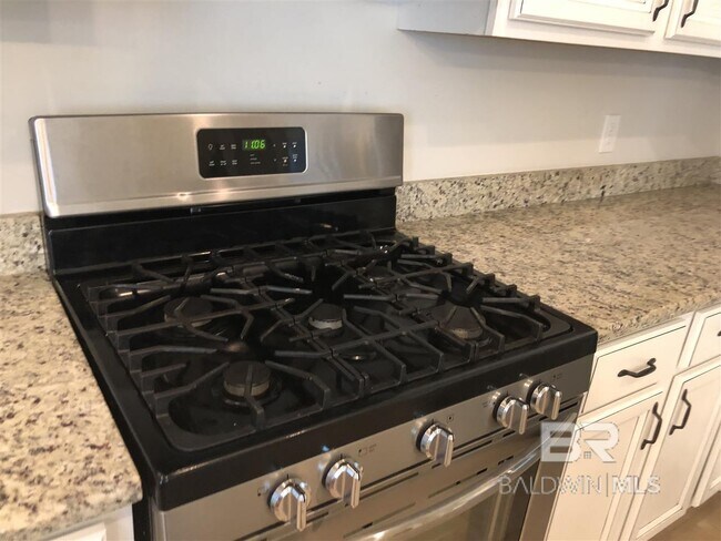 Building Photo - 632 Turquoise Dr