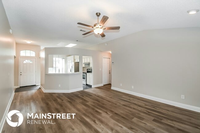Foto del edificio - 8965 Bridgecreek Dr W
