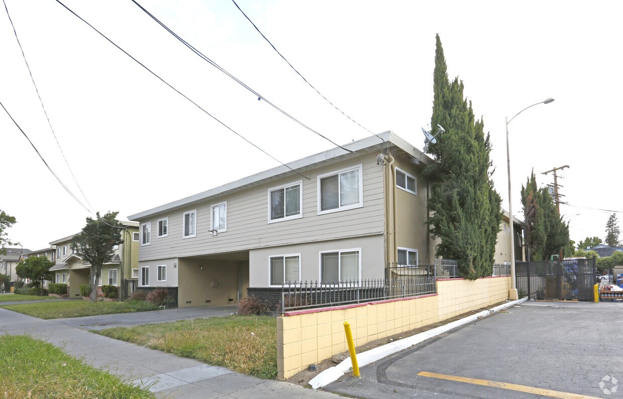 Primary Photo - 336 N 5th St
