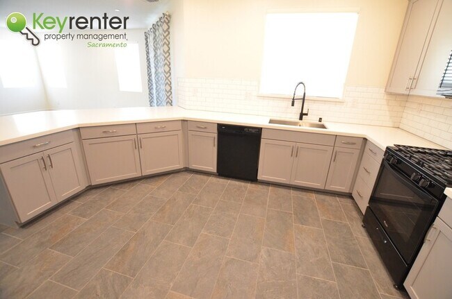 Building Photo - 3055 Island Creek Way