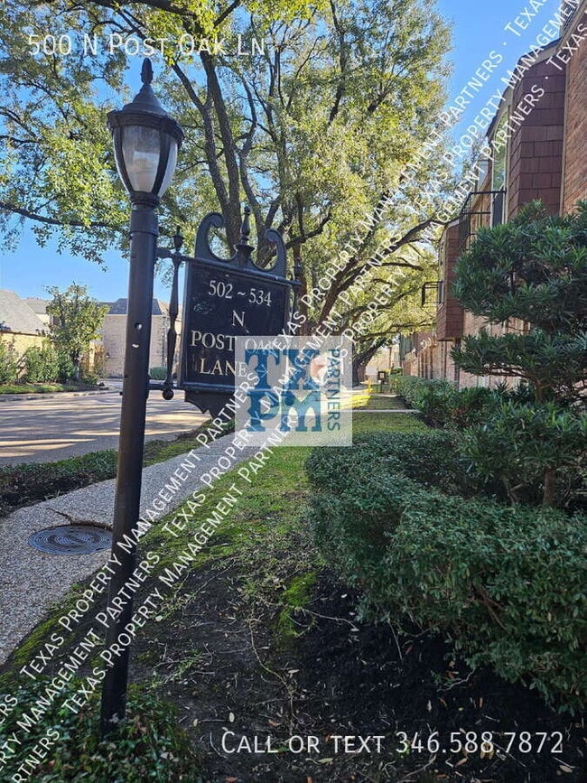 Building Photo - 500 N Post Oak Ln