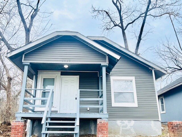 Primary Photo - 6029 Chestnut Ave