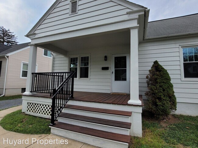 Foto del edificio - 4 br, 1 bath House - 232 E Ferdinand St