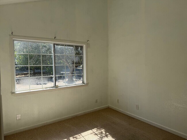 Foto del edificio - 3829 Delaware Ave