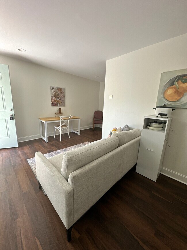 Building Photo - 25 David St