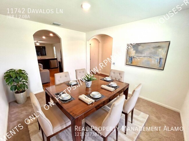 Foto del edificio - **MOVE-IN SPECIAL** MUST SEE! Beautiful 3-...