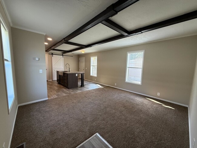 Building Photo - 12400 Creekview Ave