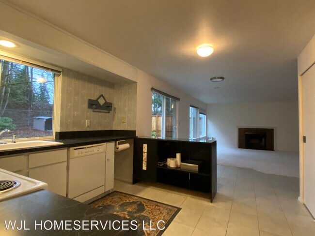 Building Photo - 4 br, 2.5 bath House - 13414 79th Place NE