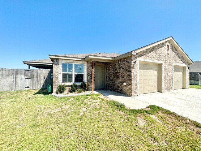 Foto del edificio - 906 Childress Dr