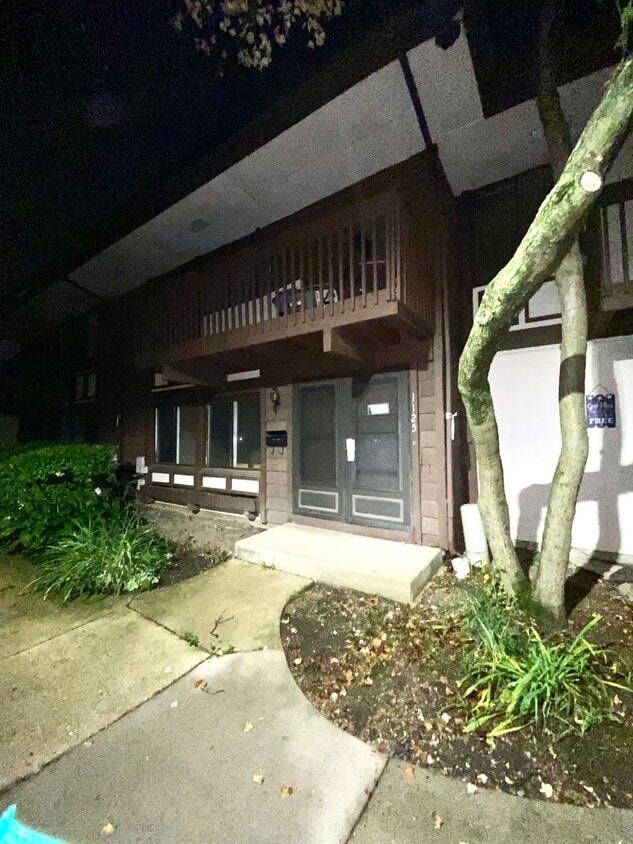 Primary Photo - 1125 Court G
