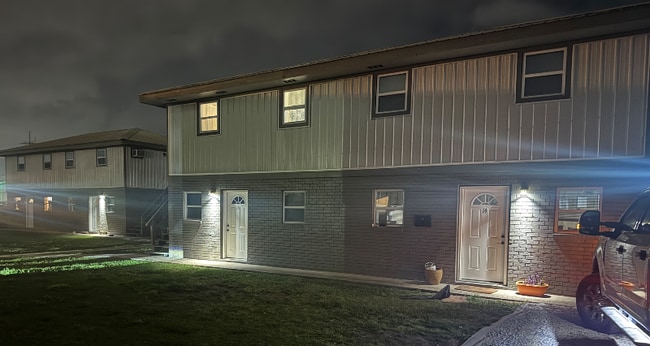 Building Photo - 3599 Friendswood Dr