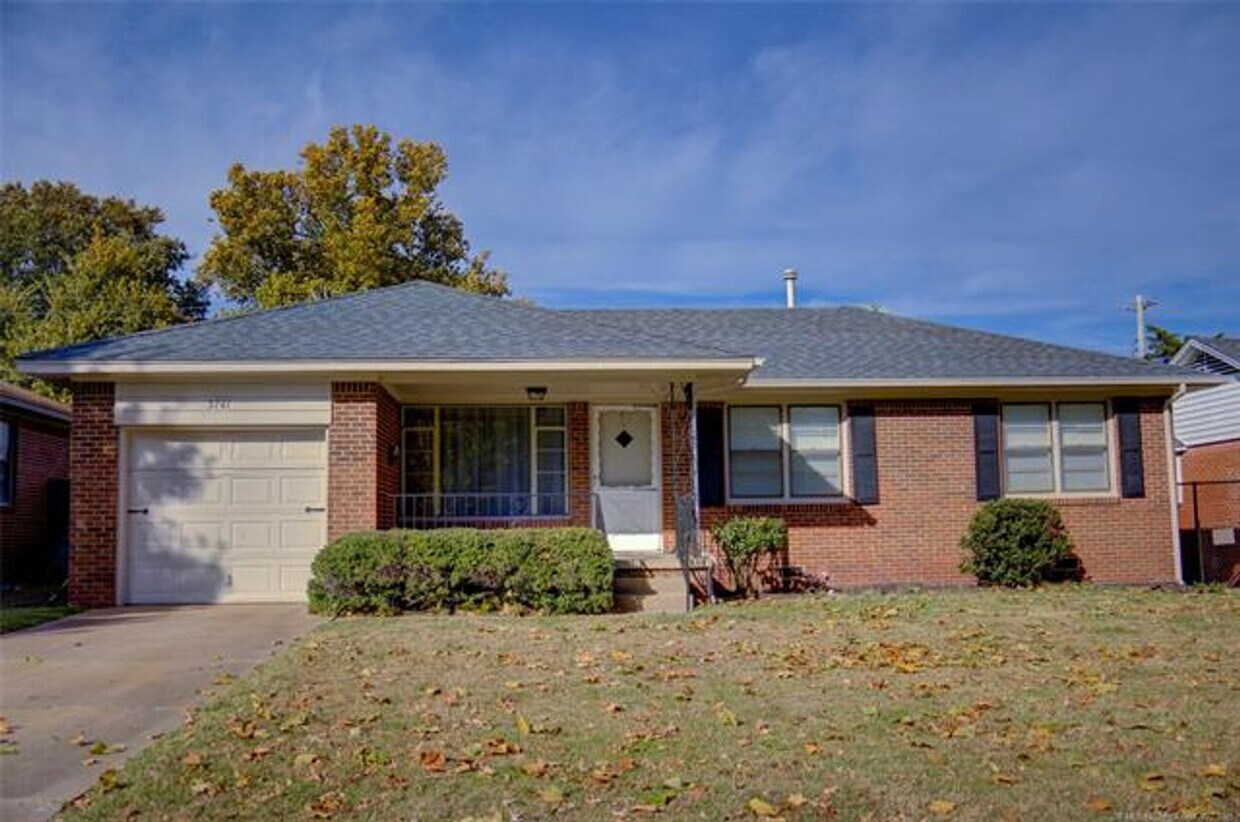 Foto principal - Charming Midtown Bungalow!