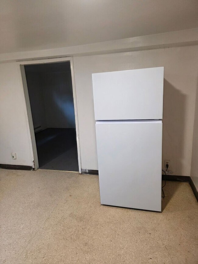 Foto del edificio - 2116 W Broadway Ave