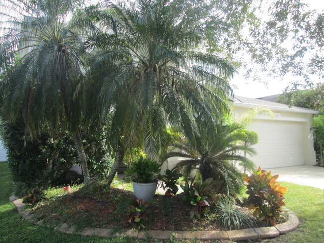 Building Photo - 2675 Dover Glen Cir