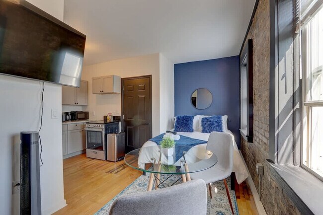 Foto del edificio - 1925 N Prospect Ave